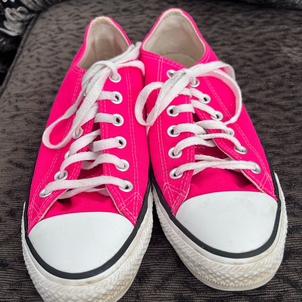 Women's Pink Converse Sneakers